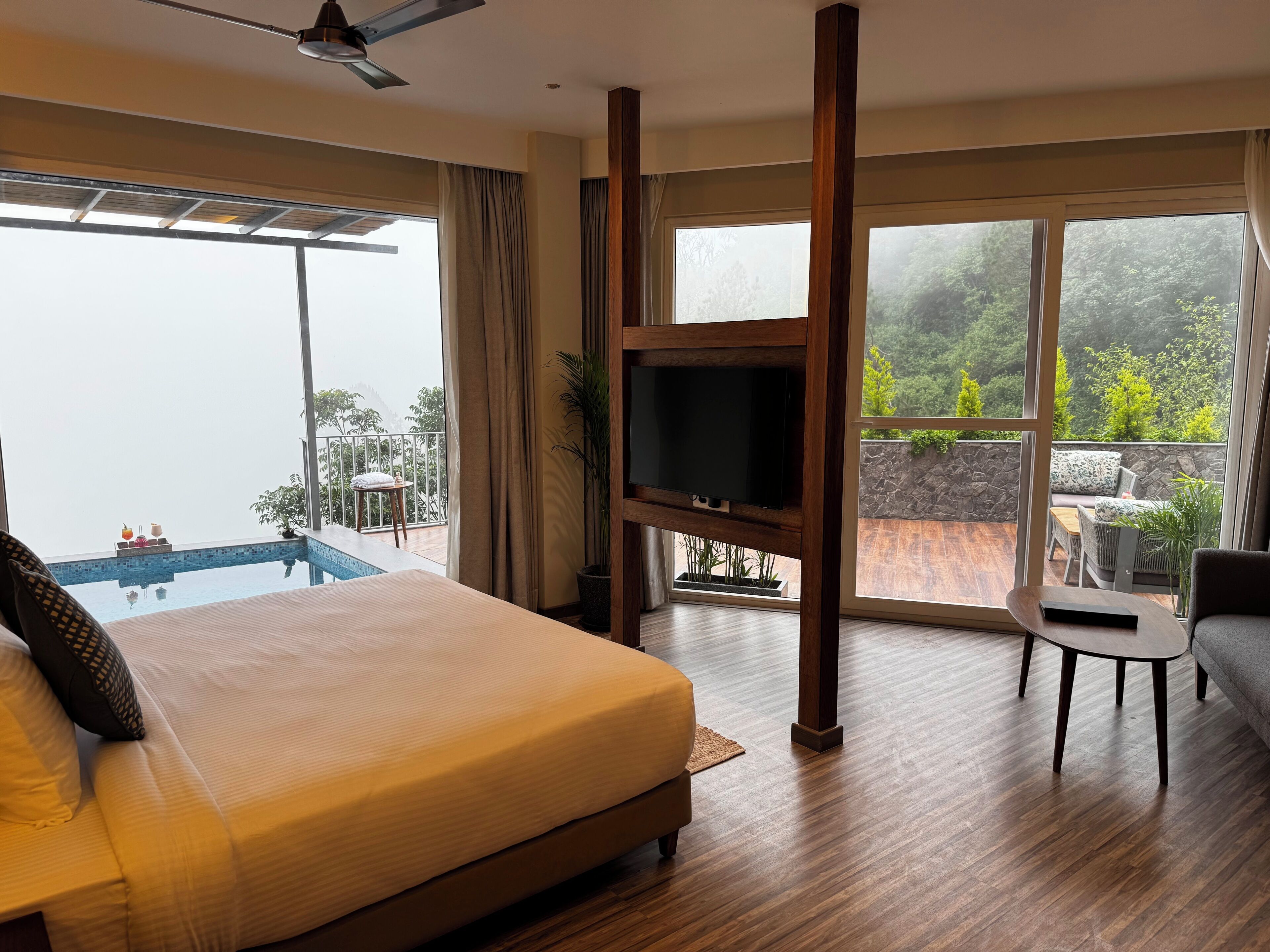 Club Room | Egyptian cotton sheets, premium bedding, down comforters, pillowtop beds