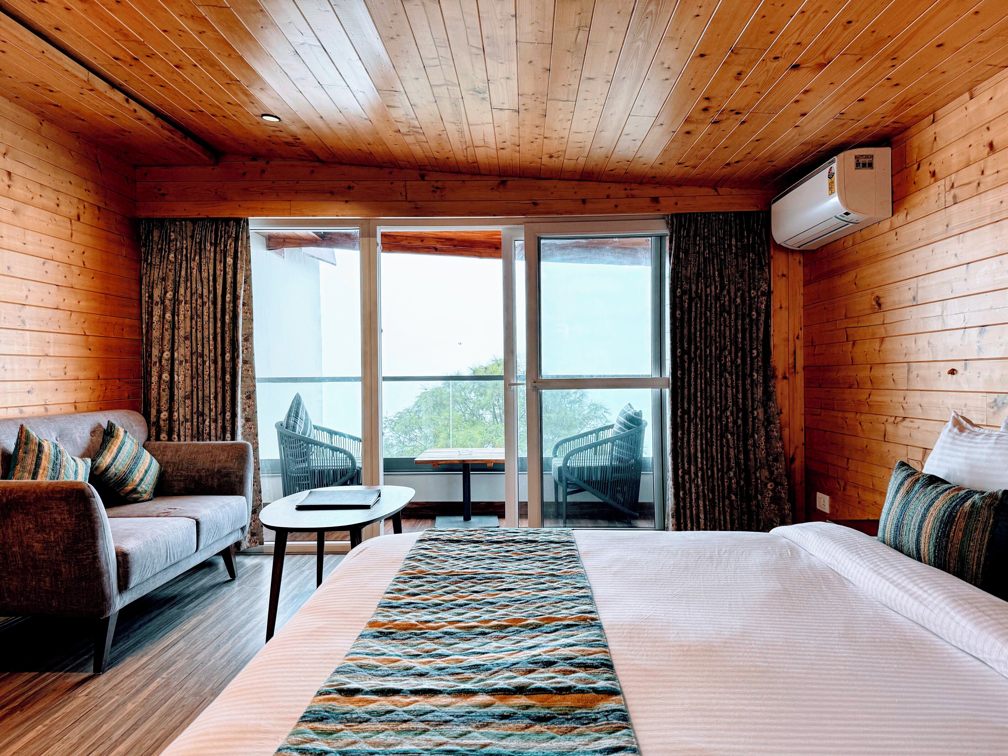 Comfort Room | Egyptian cotton sheets, premium bedding, down comforters, pillowtop beds