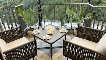 Superior Room | Balcony
