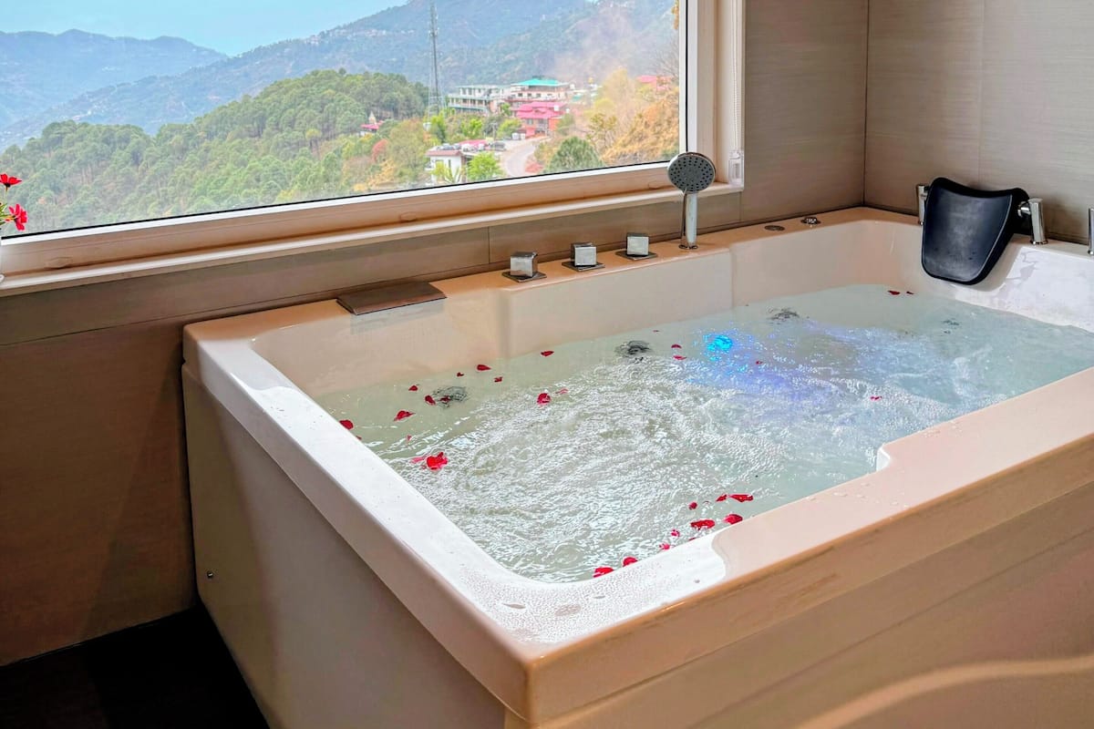 Dusch, regndusch, gratis toalettartiklar och hÄrtork