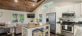 Greenwood Cottage | Hot Tub + Close to Downtown