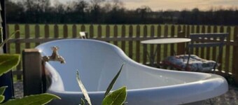 Shepherd Hut in Private Meadow With Outdoor Bath