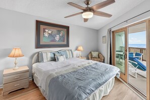 2 bedrooms, iron/ironing board, free WiFi, bed sheets - La Mirage Condo 325 Beachfront Resort Condominiums with Private Boardwalk (Port Aransas)