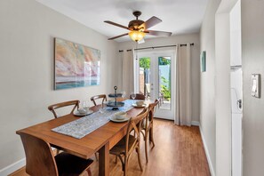 Dining - Sunset Cottage in La Jolla Shores - New Listing (La Jolla)