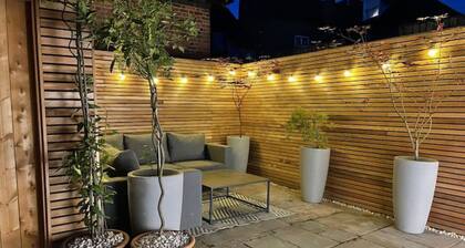 Georgian 3 bed house in historic town centre