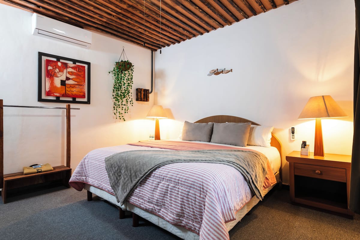 Superior Room | Desk, soundproofing, free WiFi, bed sheets