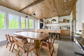 Dining - Pool, Hot Tub, Bunkroom, Fire Pit & Chef’s Kitchen| Multi-Story Cabin! (Broken Bow)