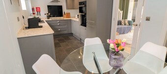 1 Staveley Cottages