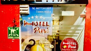Uklassifisert bilde, 3 av 6, knapp