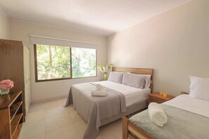 6 bedrooms, travel cot, free WiFi