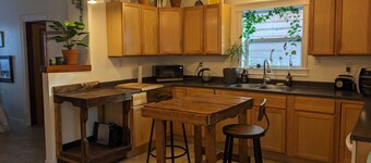 Alligator Suite - downtown Wolfville