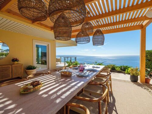 Exclusive Oceanfront Villa in Arrabida Natural Park with Heated Pool