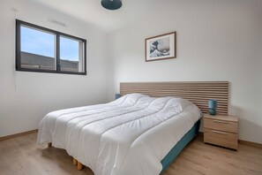 4 slaapkamers, een strijkplank/strijkijzer, gratis wifi