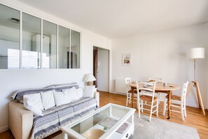 TV - Holiday with sea view in Pléneuf-Val-André (Pléneuf-Val-André)