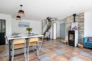 Interior - House for 6 - Heated pool - 700m from the beach (Sarzeau)