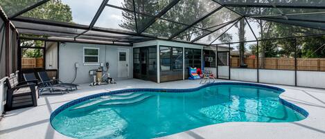 Outdoor pool, a heated pool