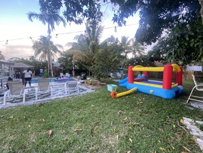 Children's area - Private Pool, Gazebo, Firepit, and Hot Tub. Optional Guest Suite (Lake Worth)