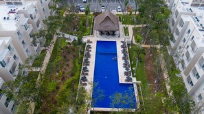 Outdoor pool - Comfy Apartment By Yeah (Playa del Carmen)