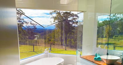 Peninsula Hideway - Secluded Summer Escape with Pool and Pristine Views