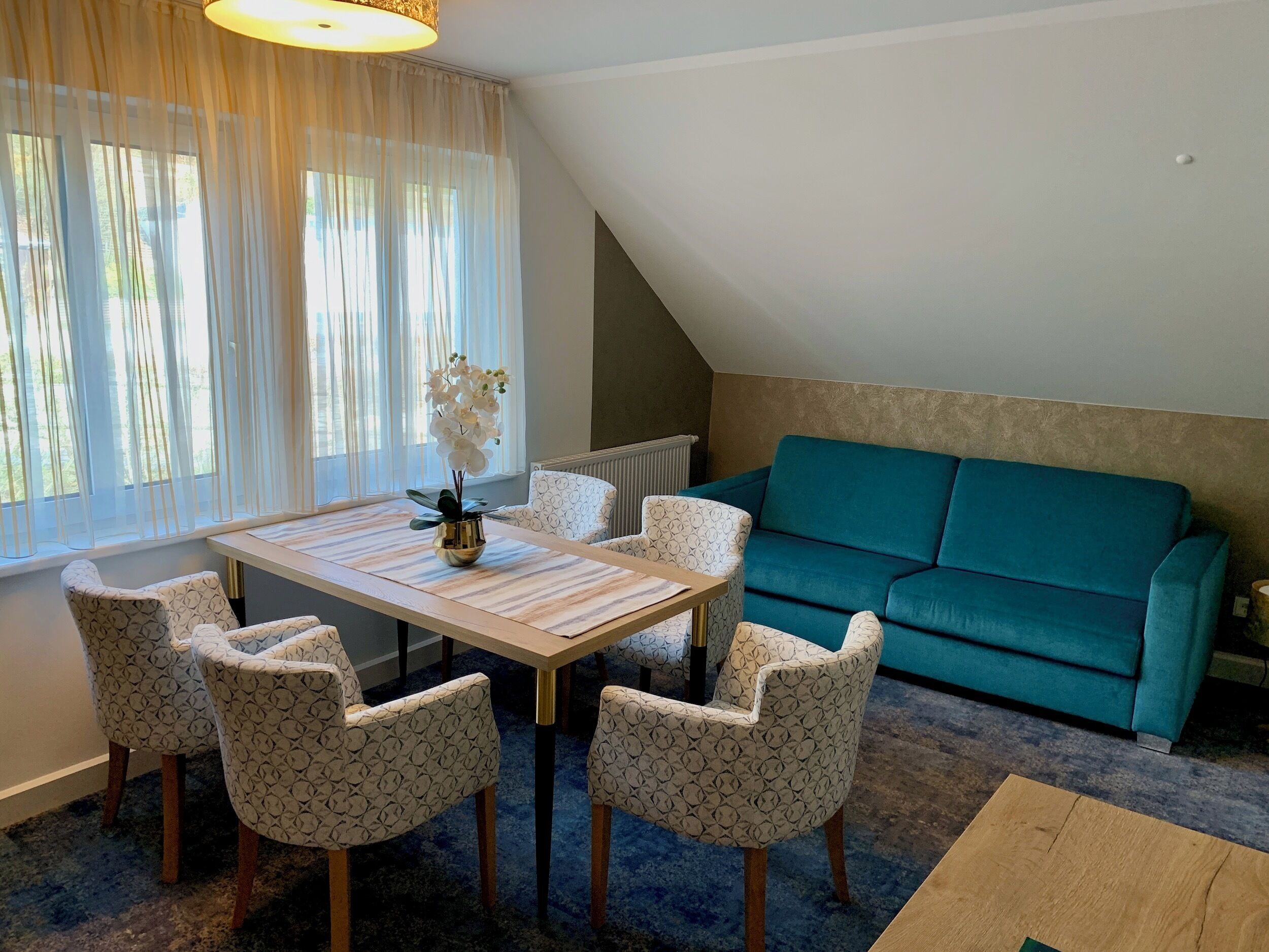 デラックス アパートメント | 客室内のダイニングエリア