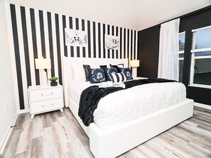 1 slaapkamer, een strijkplank/strijkijzer