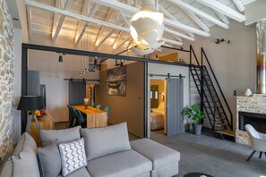 TV, fireplace, offices - Seafront Karma Luxury - An Escape From Reality (Κάτω Γατζέα)