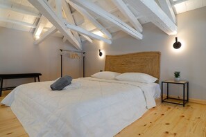 3 slaapkamers, een strijkplank/strijkijzer, reisbedje, wifi