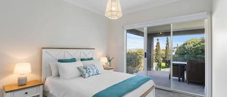 6 bedrooms, WiFi