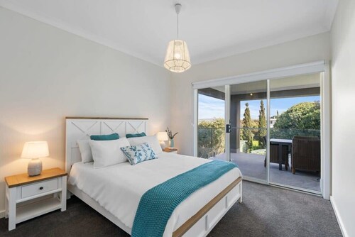 13A Elliot Ave - SeaViews - Walk to Beach - Bikeway - Wi-Fi