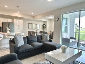 Een smart-tv en een kantoor