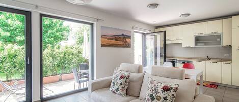 Classic Apartment | Living area