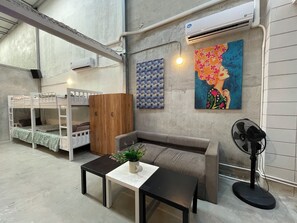 Townhome | Living area