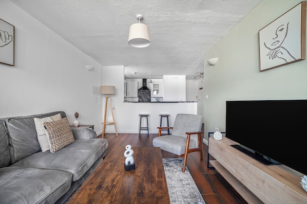 Apartment | Living area