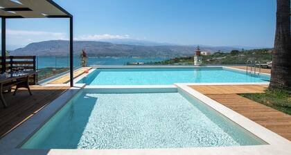 Breathtaking view*Private Heated Pool*15 sleeps*BBQ*390m2