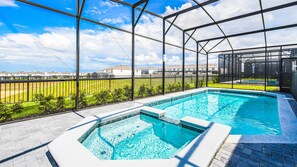 Beheizter Pool