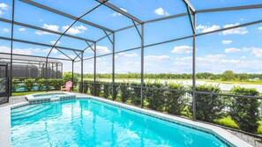 Beheizter Pool