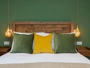1 habitación, escritorio, tabla de planchar con plancha y wifi gratis 