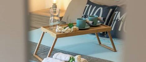 1 sovrum, skrivbord, resesäng och gratis wi-fi