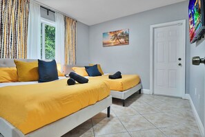 Comfort House | 3 bedrooms, premium bedding, down comforters, Tempur-Pedic beds