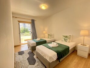 2 dormitorios, tabla de planchar con plancha, wifi gratis y ropa de cama