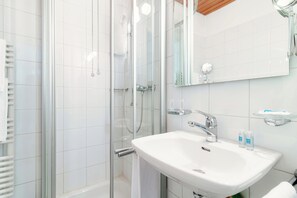 Deluxe Apartment | Bathroom | Towels