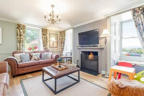 Ferienhaus, Mehrere Betten | Wohnbereich | Kamin