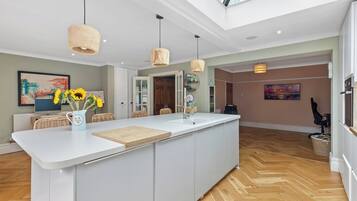 House, Multiple Beds | Private kitchen | Fridge, microwave, oven, stovetop