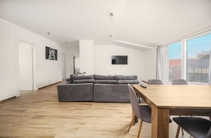 Apartamento, várias camas | Opções para refeição