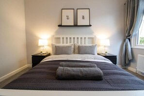 2 bedrooms, free WiFi, bed sheets - Charming 2-bed Apartment in Edinburgh (Edinburgh)
