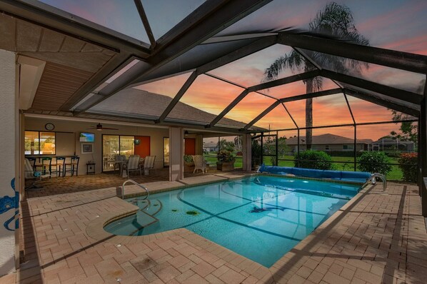 Outdoor pool, a heated pool