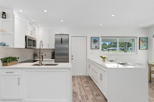 Location & Comfort- Coastal Meets Contemporary