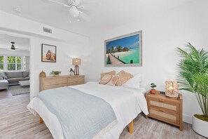 2 bedrooms, WiFi, bed sheets - Location & Comfort- Coastal Meets Contemporary (Vero Beach)