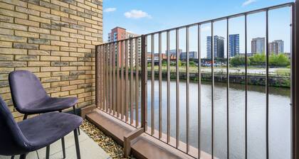 Luxury 2 Bed, 2 Bath Apartment