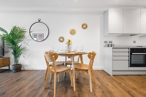 Dining - Luxury 2 Bed, 2 Bath Apartment  (Salford)